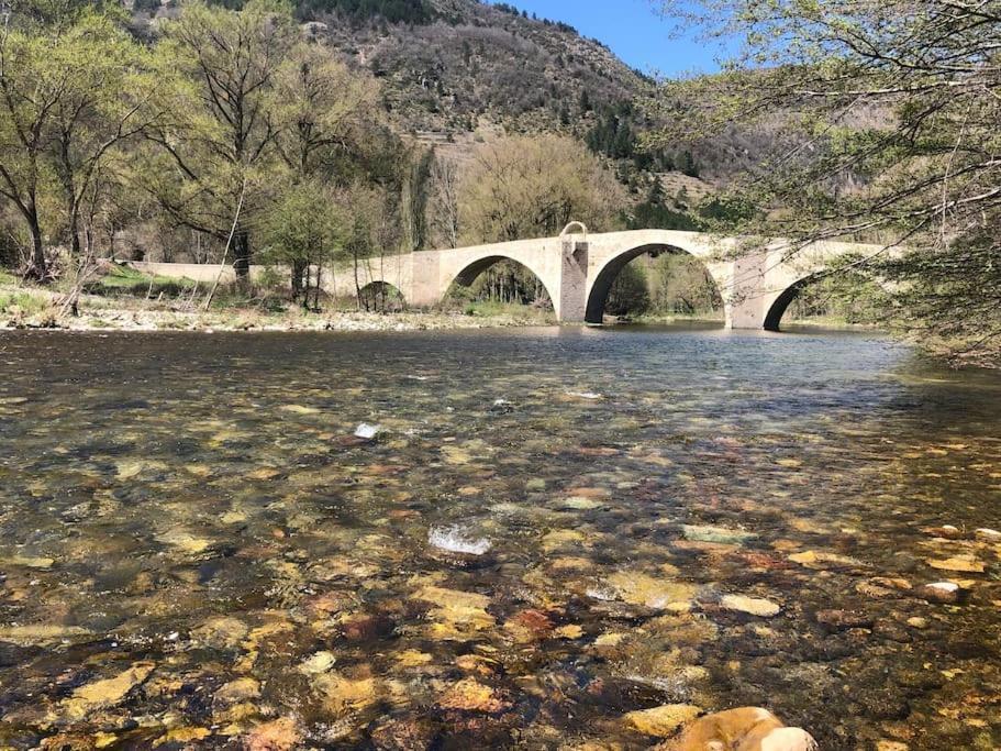 Apt Au Coeur Des Gorges Du Tarn Ispagnac Luaran gambar